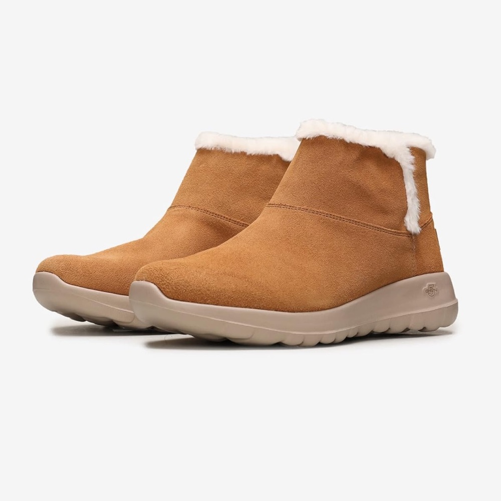 Sketchers on-the-go ankle boots size 9